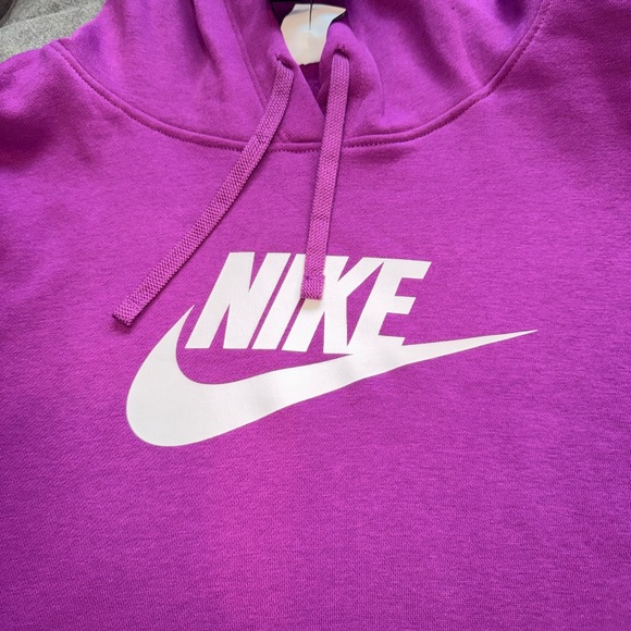 Nike Women's’s Plus Size Fleece Hoodie - Picture 2 of 3